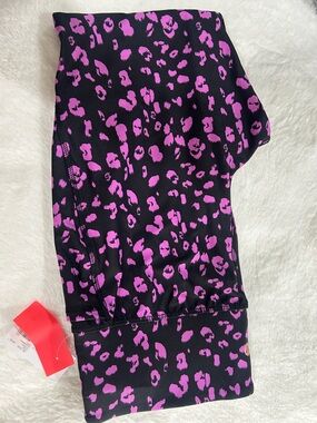 Black Leggings with Hot purple Leopard Print
